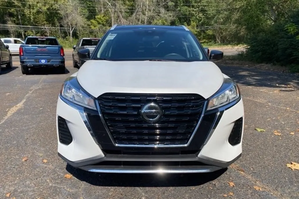 2021 Nissan Kicks SV photo 1