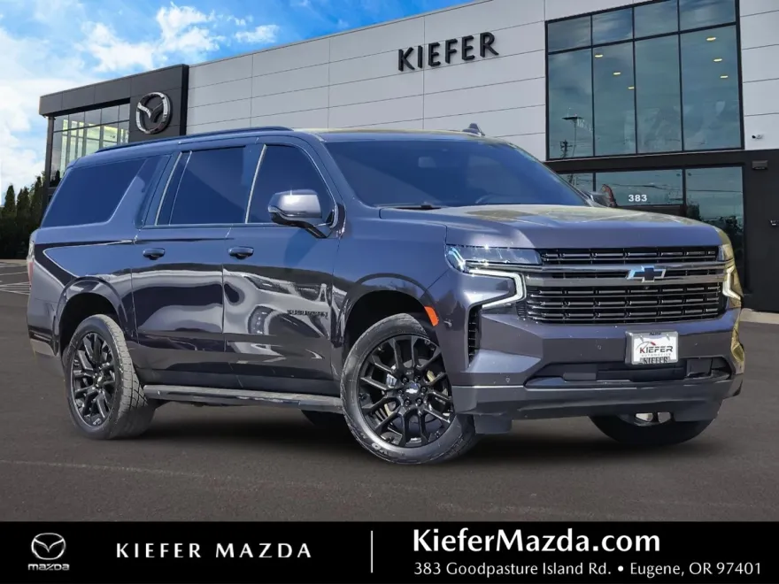 2022 Chevrolet Suburban RST photo 1