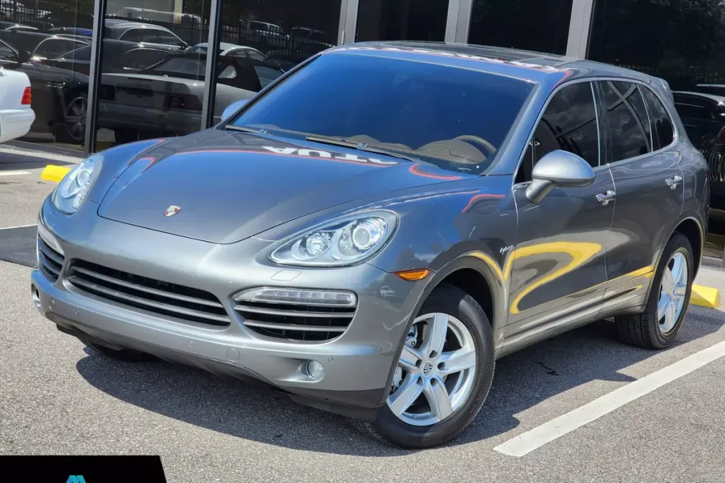 2012 Porsche Cayenne Hybrid photo 1