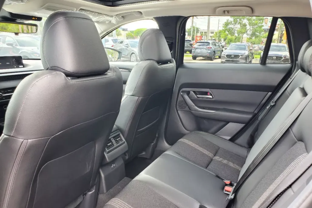 2025 Mazda CX-50 2.5 S Premium photo 1
