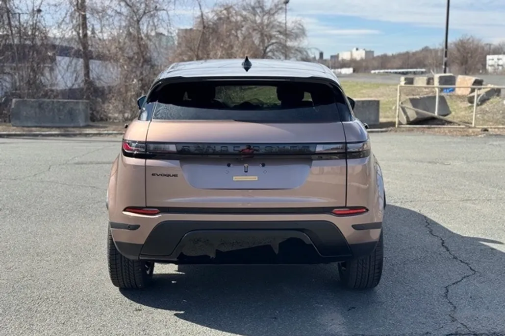 2026 Land Rover Range Rover Evoque S photo 1