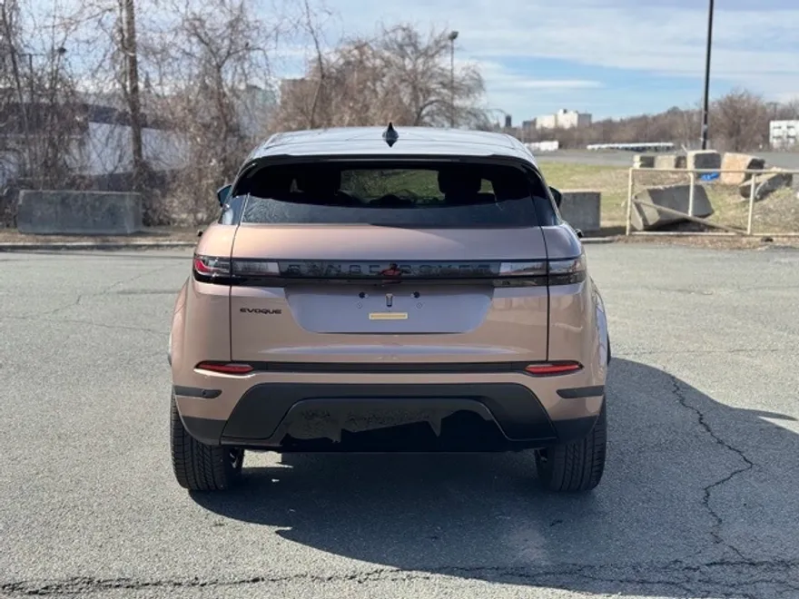 2026 Land Rover Range Rover Evoque S photo 1