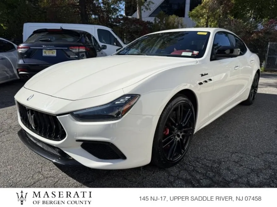 2022 Maserati Ghibli Modena Q4 photo 1