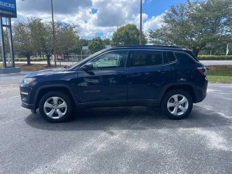 2020 Jeep Compass Latitude photo 1