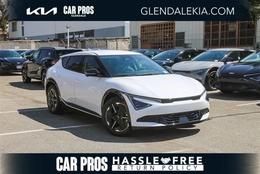 2025 Kia EV6 Wind photo 1