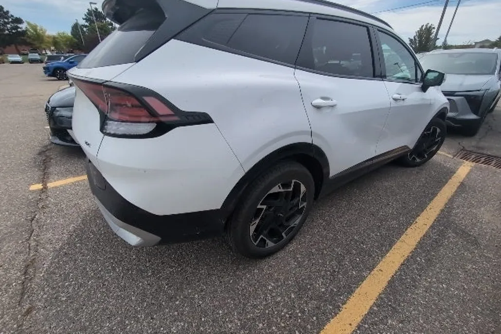 2024 Kia Sportage photo 1