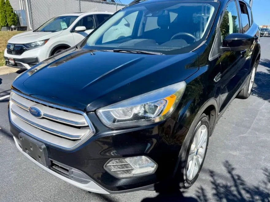 2018 Ford Escape SEL photo 1