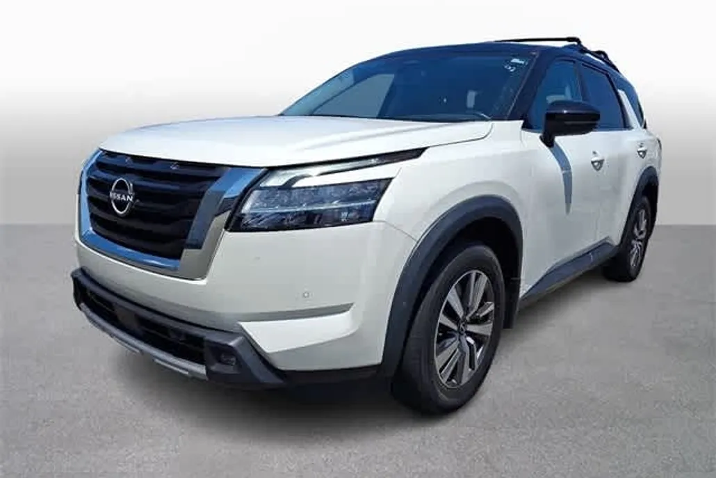 2022 Nissan Pathfinder SL photo 1