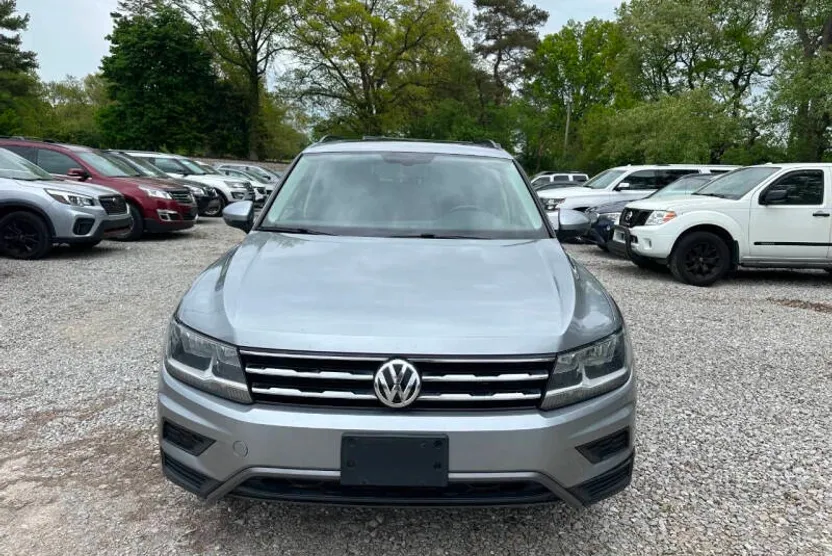 2019 Volkswagen Tiguan SE photo 1