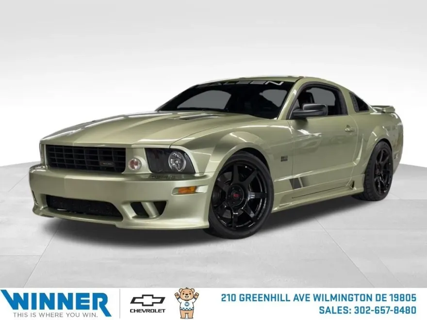 2005 Ford Mustang GT Deluxe photo 1