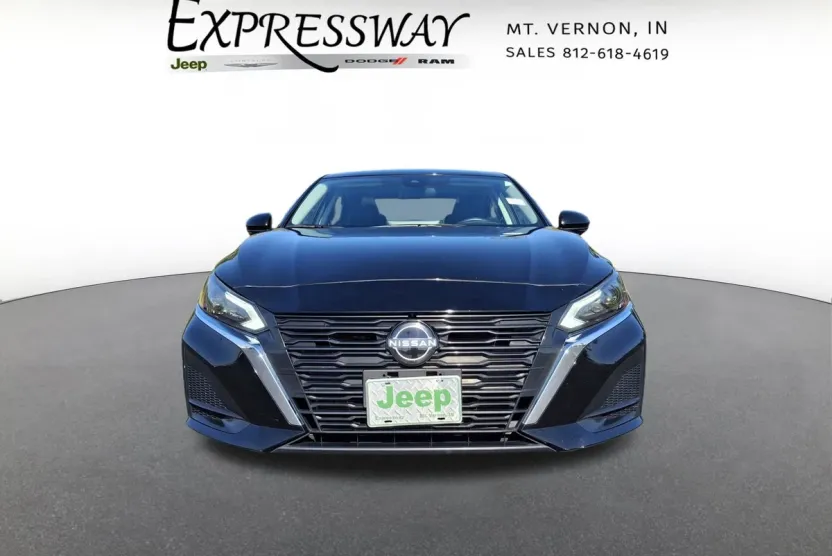 2023 Nissan Altima 2.5 SL photo 1