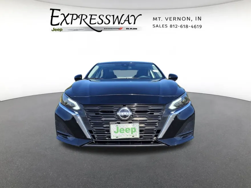 2023 Nissan Altima 2.5 SL photo 1