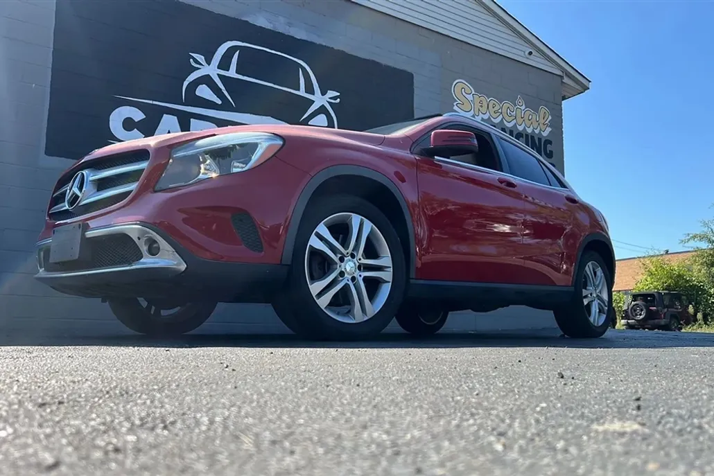 2015 Mercedes Benz GLA 250 4MATIC photo 1