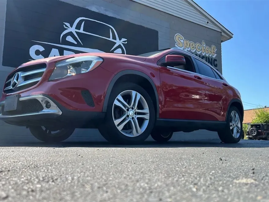 2015 Mercedes Benz GLA 250 4MATIC photo 1