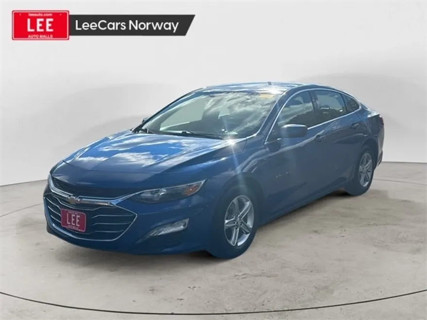 2023 Chevrolet Malibu 1LT photo 1