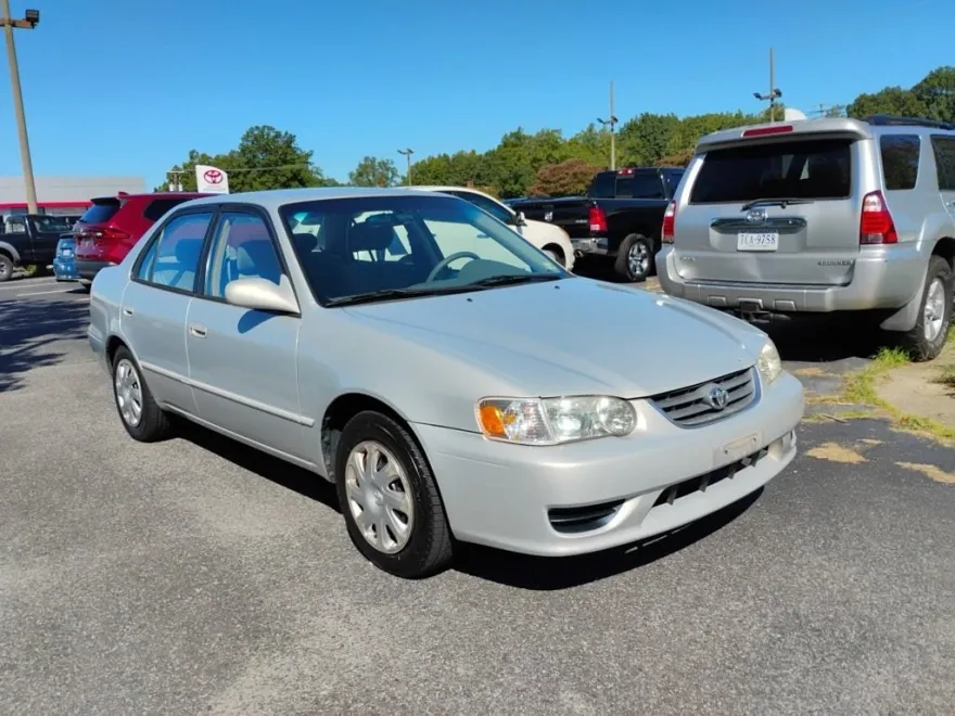 2001 Toyota Corolla S photo 1