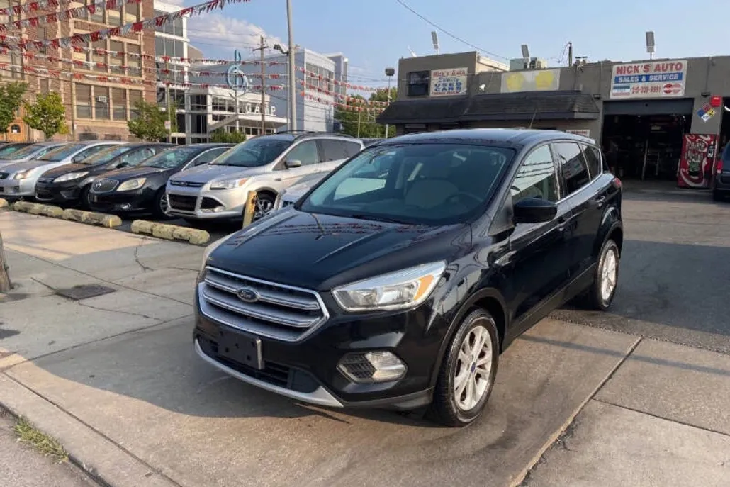 2017 Ford Escape SE photo 1