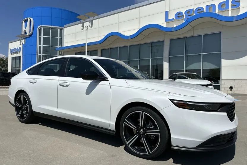 2025 Honda Accord Hybrid Sport photo 1