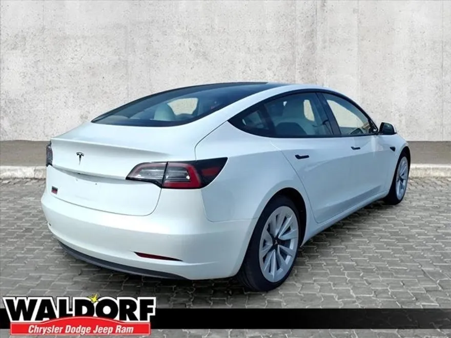 2022 Tesla Model 3 photo 1