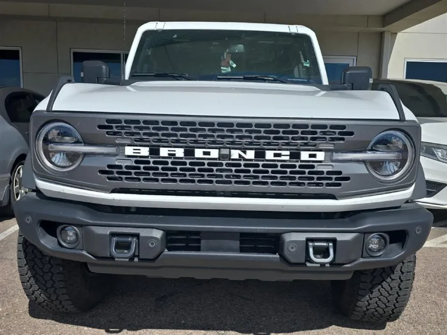 2025 Ford Bronco Badlands photo 1
