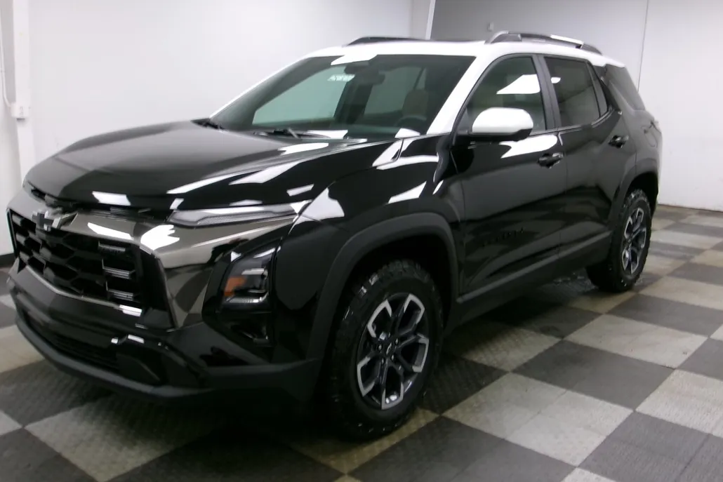 2025 Chevrolet Equinox ACTIV photo 1