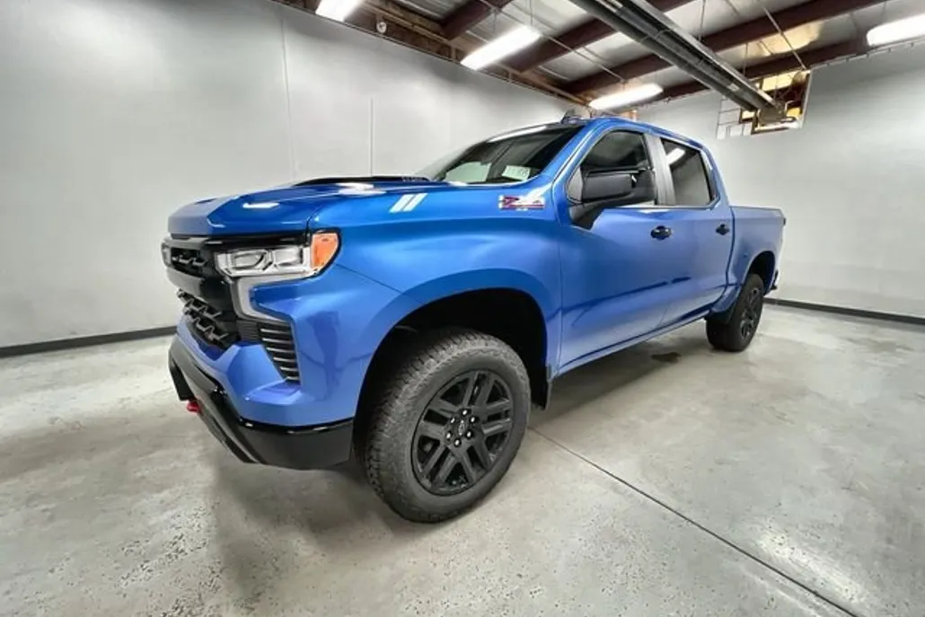 2025 Chevrolet Silverado 1500 LT Trail Boss photo 1
