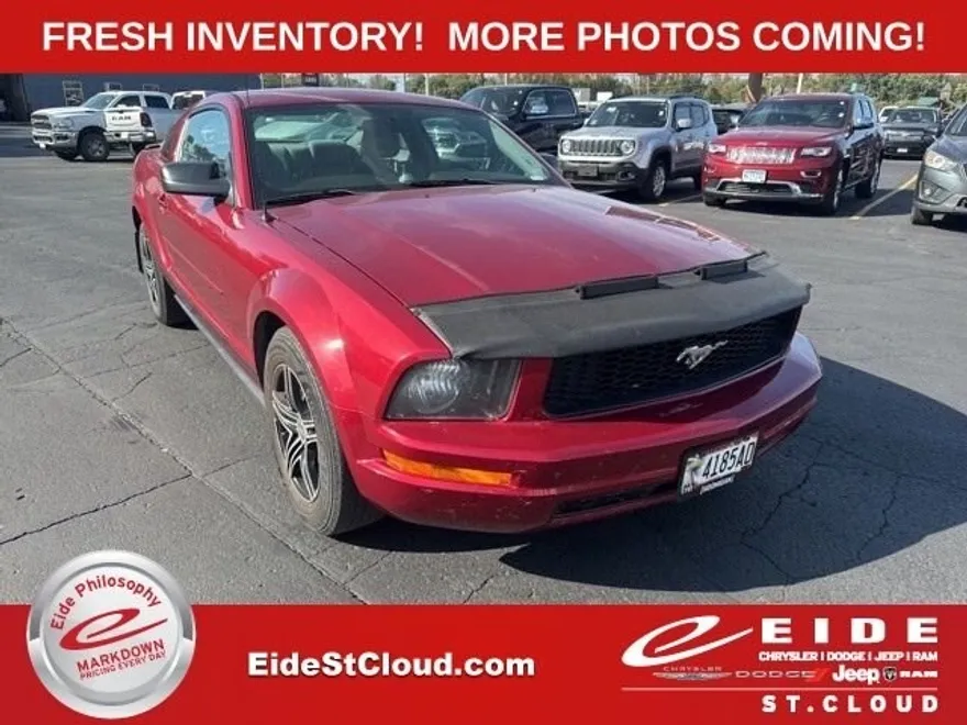 2007 Ford Mustang V6 Premium photo 1