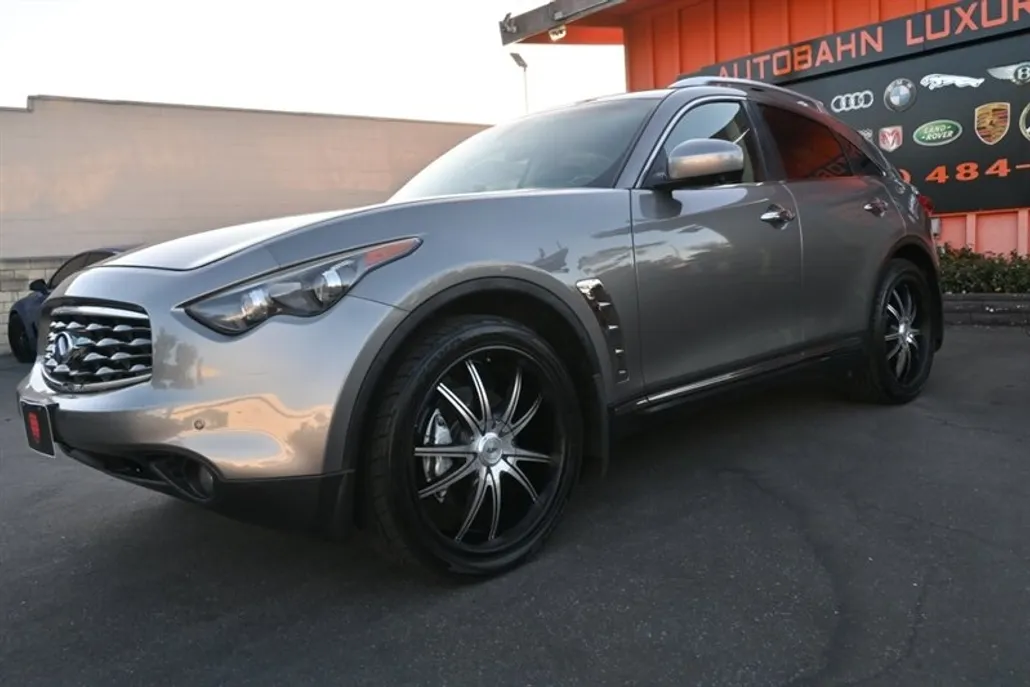 2009 Infiniti FX50 photo 1