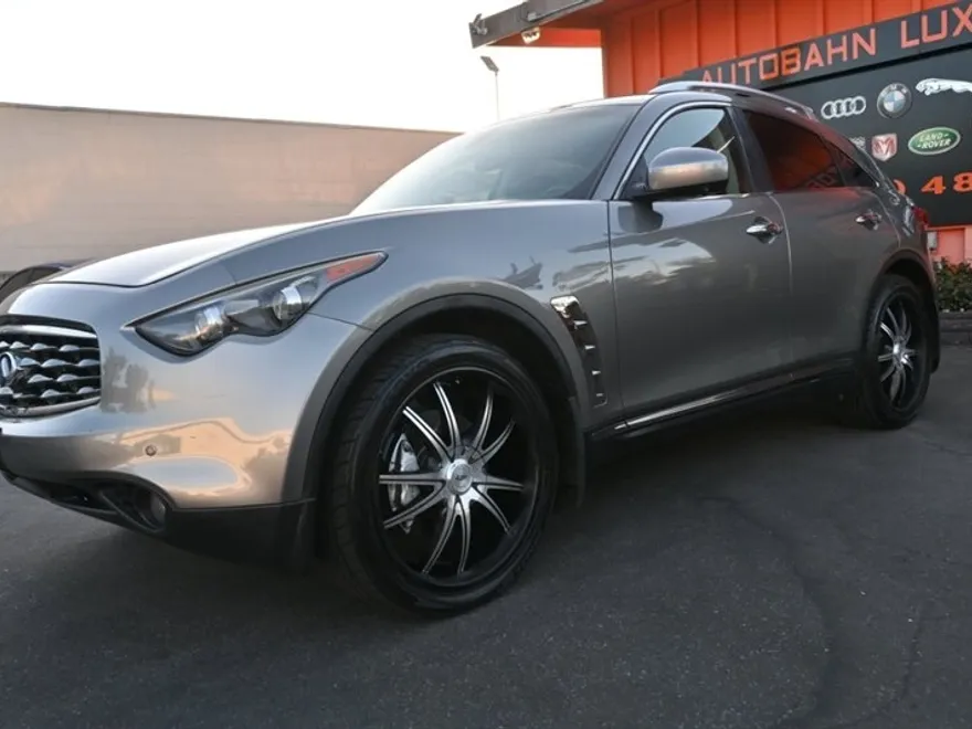 2009 Infiniti FX50 photo 1