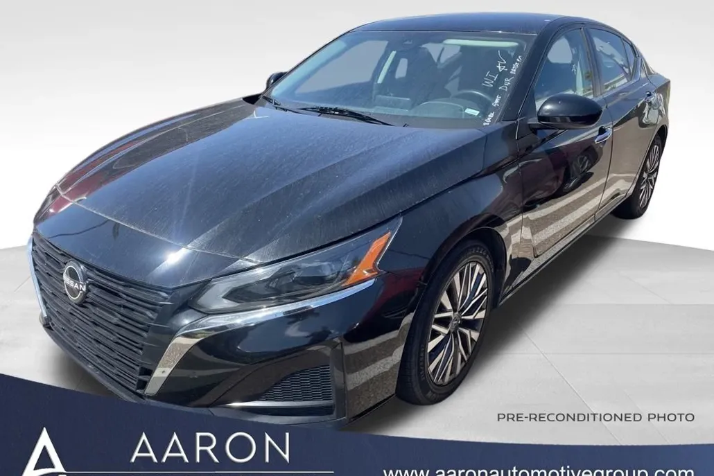 2023 Nissan Altima 2.5 SV photo 1