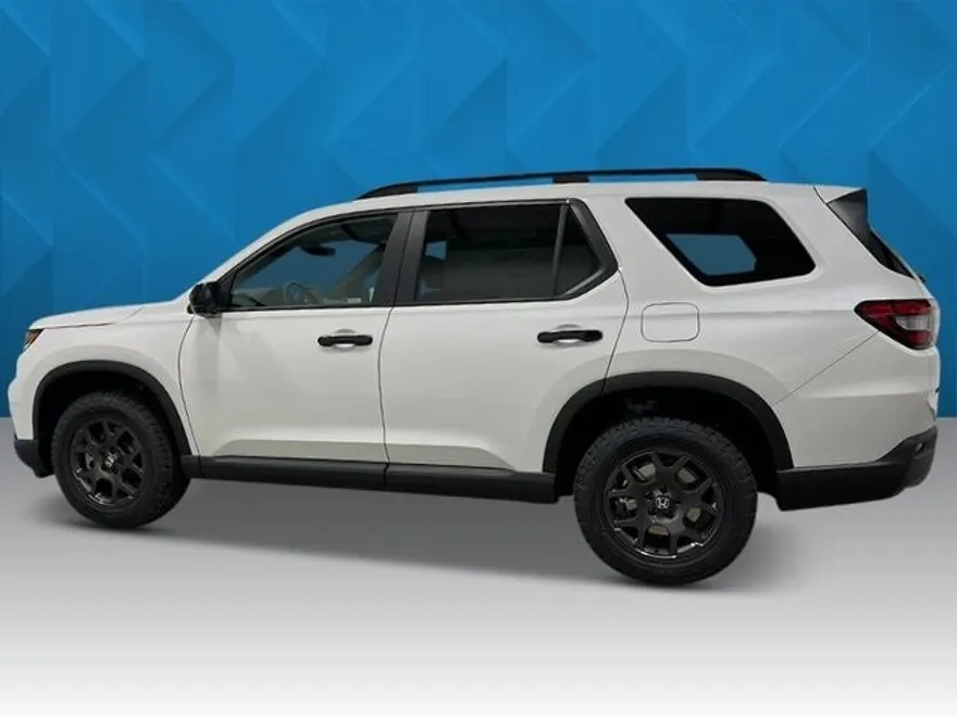 2025 Honda Pilot TrailSport photo 1