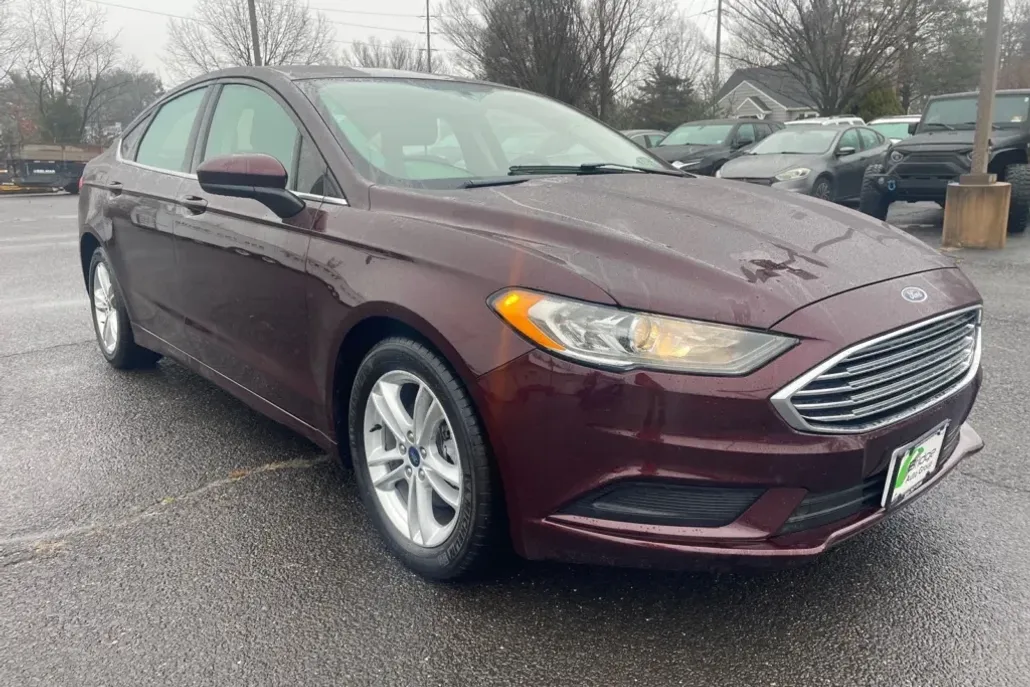 2018 Ford Fusion SE photo 1
