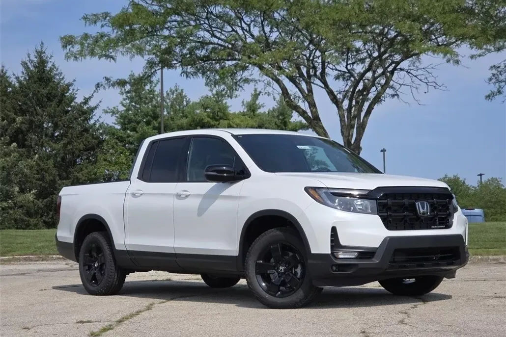 2025 Honda Ridgeline Black Edition photo 1