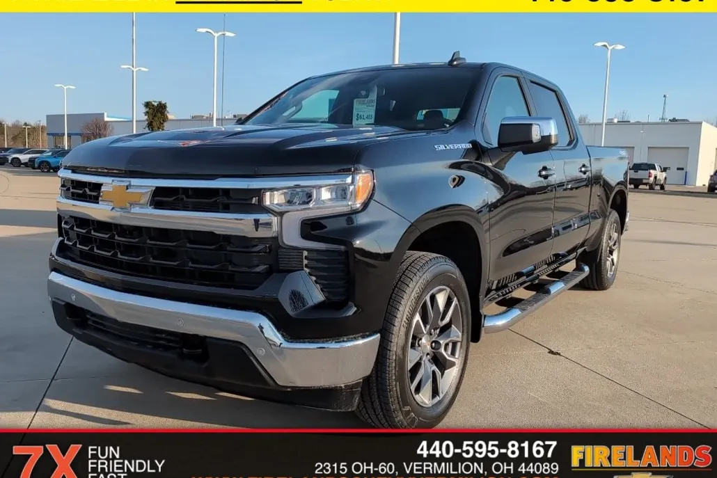 2025 Chevrolet Silverado 1500 LT photo 1