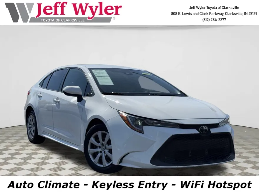 2020 Toyota Corolla LE photo 1