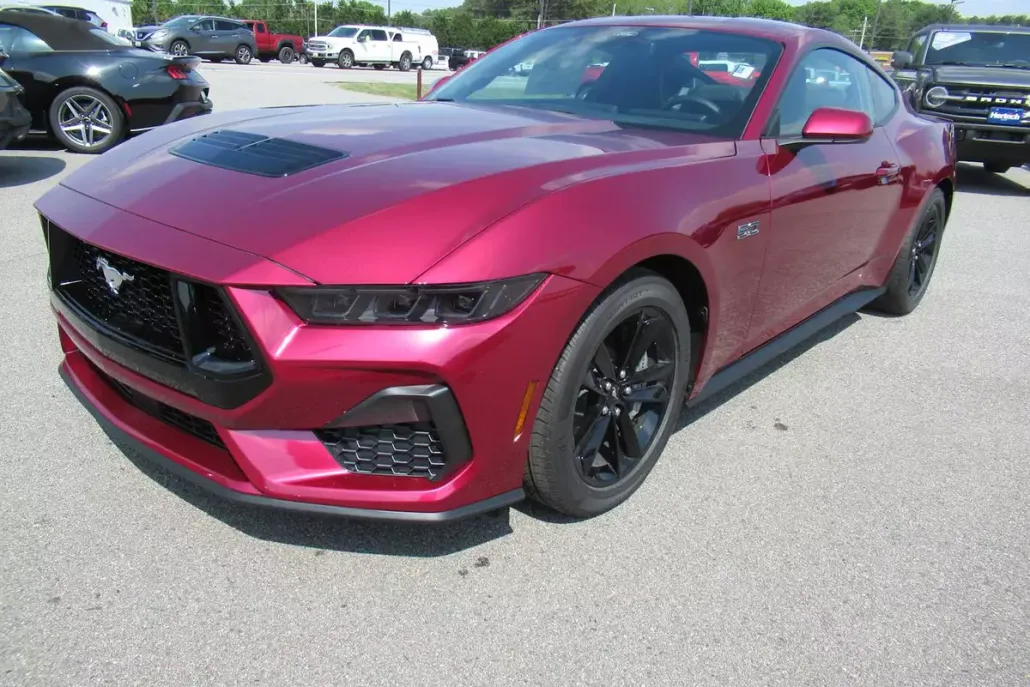 2025 Ford Mustang GT photo 1
