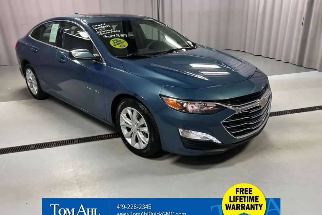 2024 Chevrolet Malibu 1LT photo 1