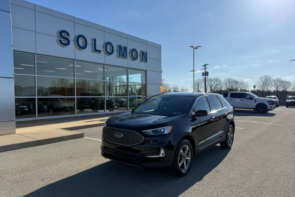 2023 Ford Edge SEL photo 1
