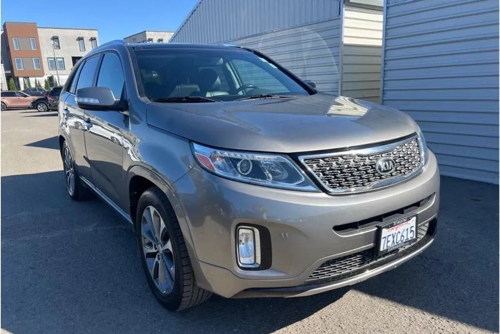 2015 Kia Sorento SX photo 1