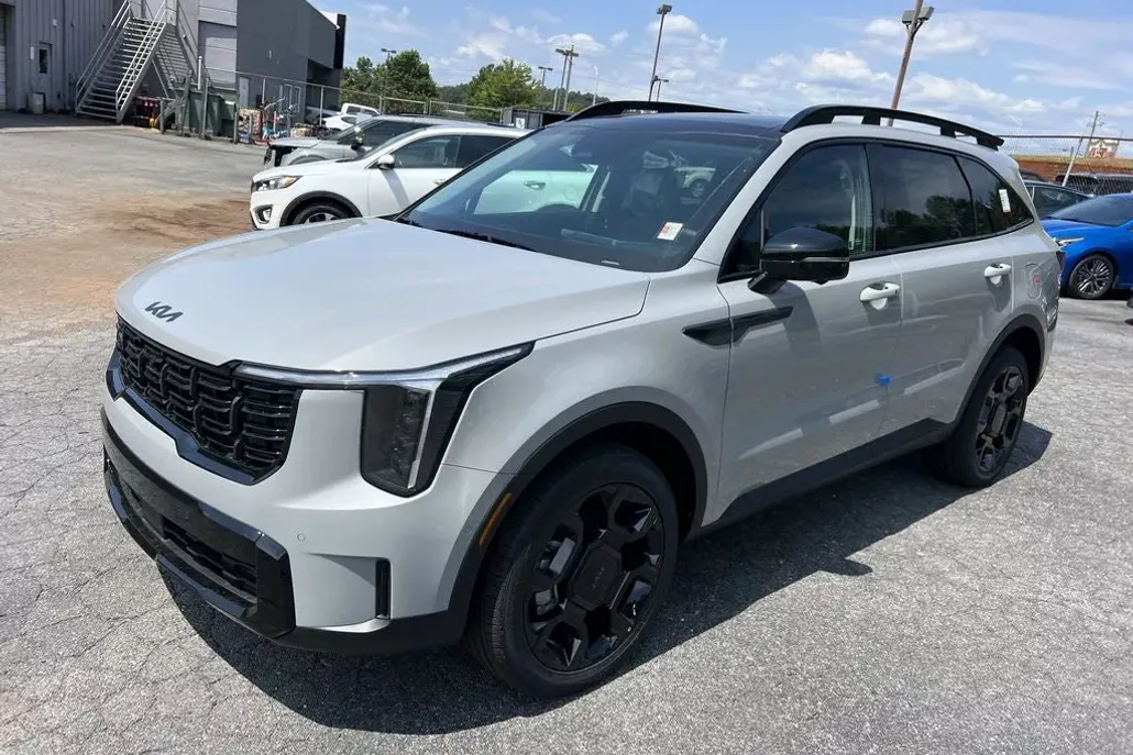2026 Kia Sorento X-Line SX photo 1