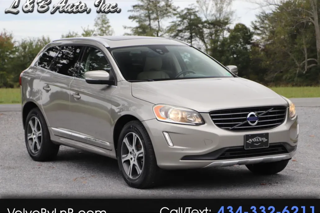 2015 Volvo XC60 Premier R-Design photo 1