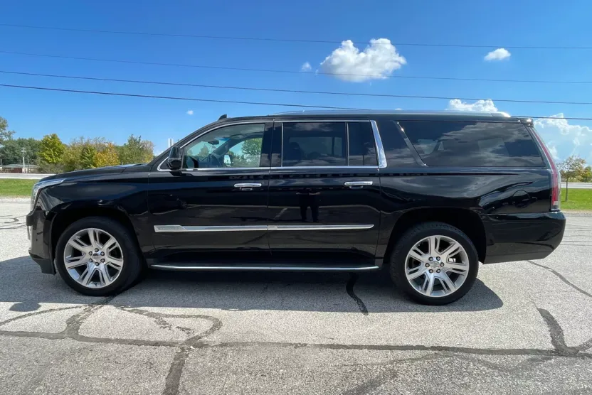 2017 Cadillac Escalade ESV Premium Luxury photo 1