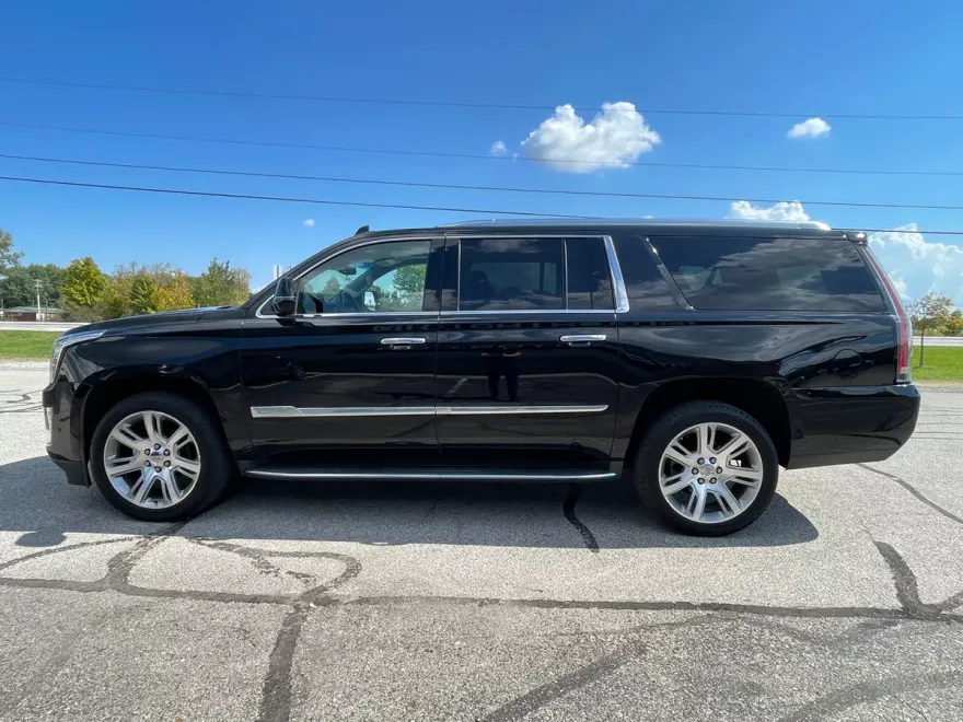 2017 Cadillac Escalade ESV Premium Luxury photo 1