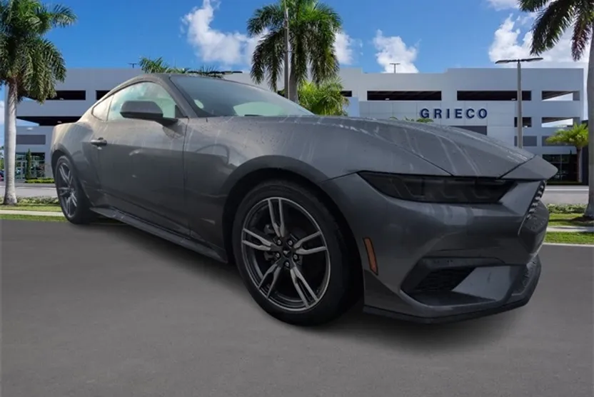 2025 Ford Mustang EcoBoost photo 1