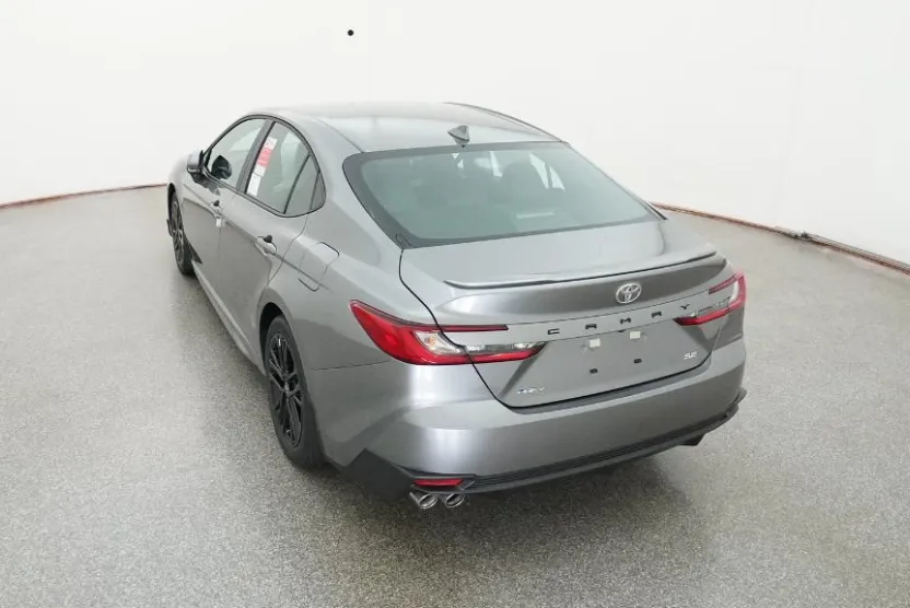2026 Toyota Camry SE photo 1