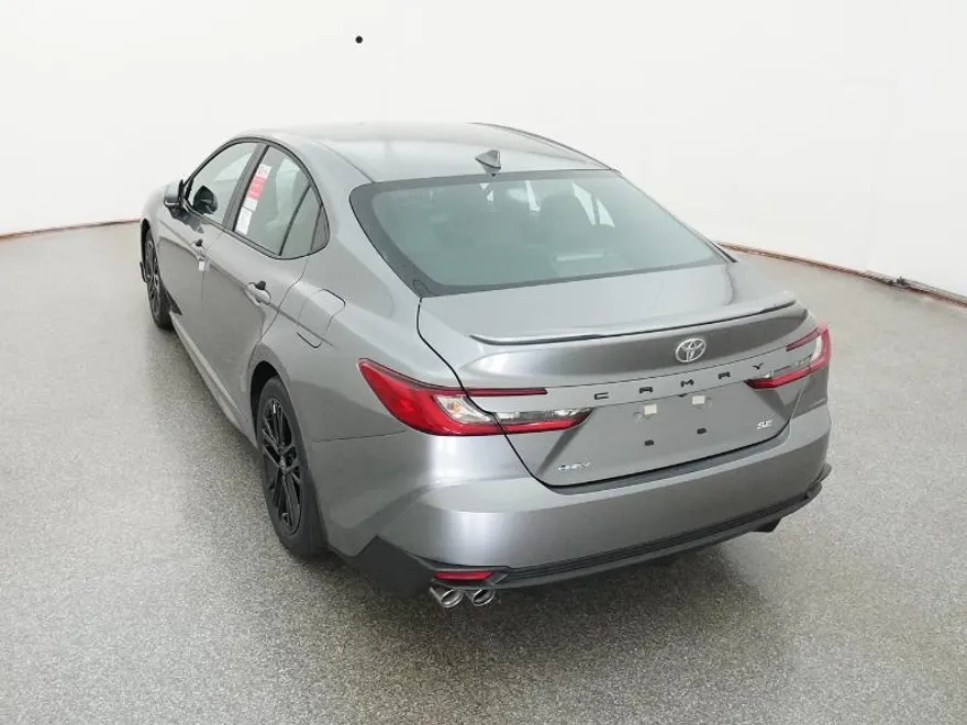 2026 Toyota Camry SE photo 1