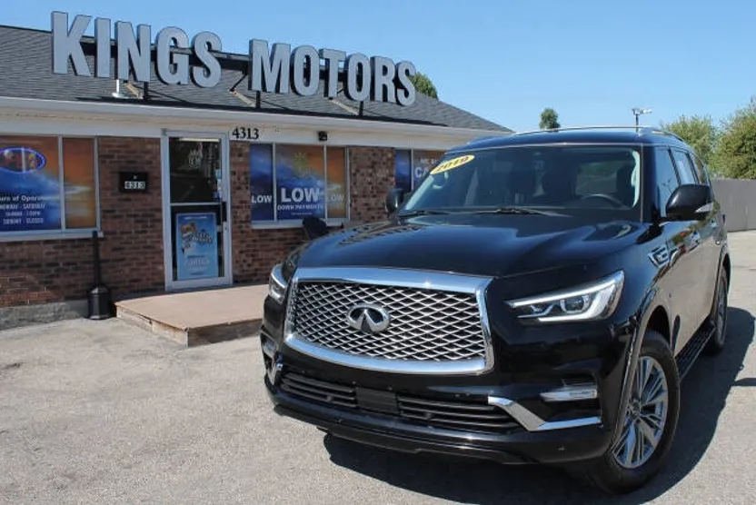 2019 Infiniti QX80 Luxe photo 1