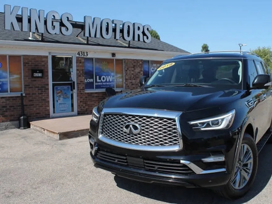 2019 Infiniti QX80 Luxe photo 1