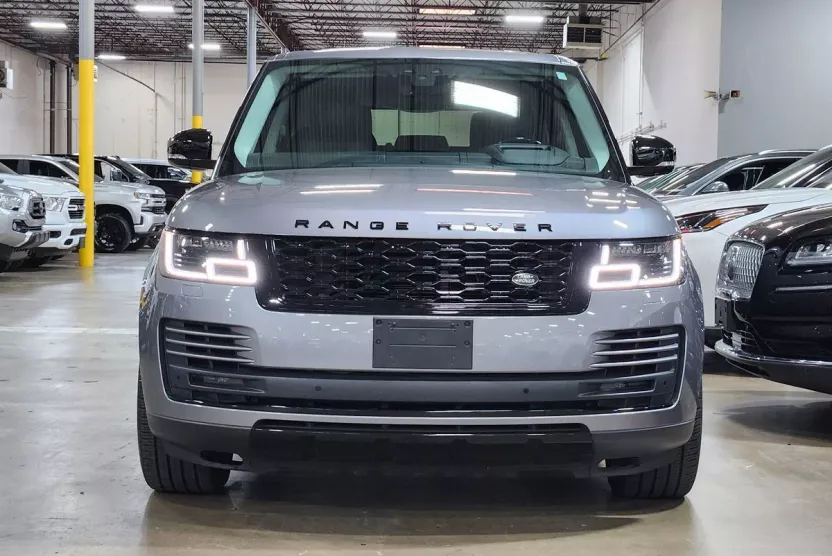 2020 Land Rover Range Rover P525 HSE photo 1