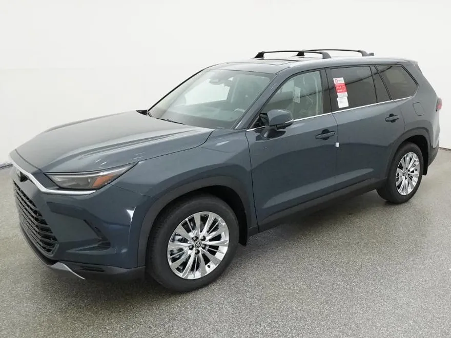2025 Toyota Grand Highlander Limited photo 1